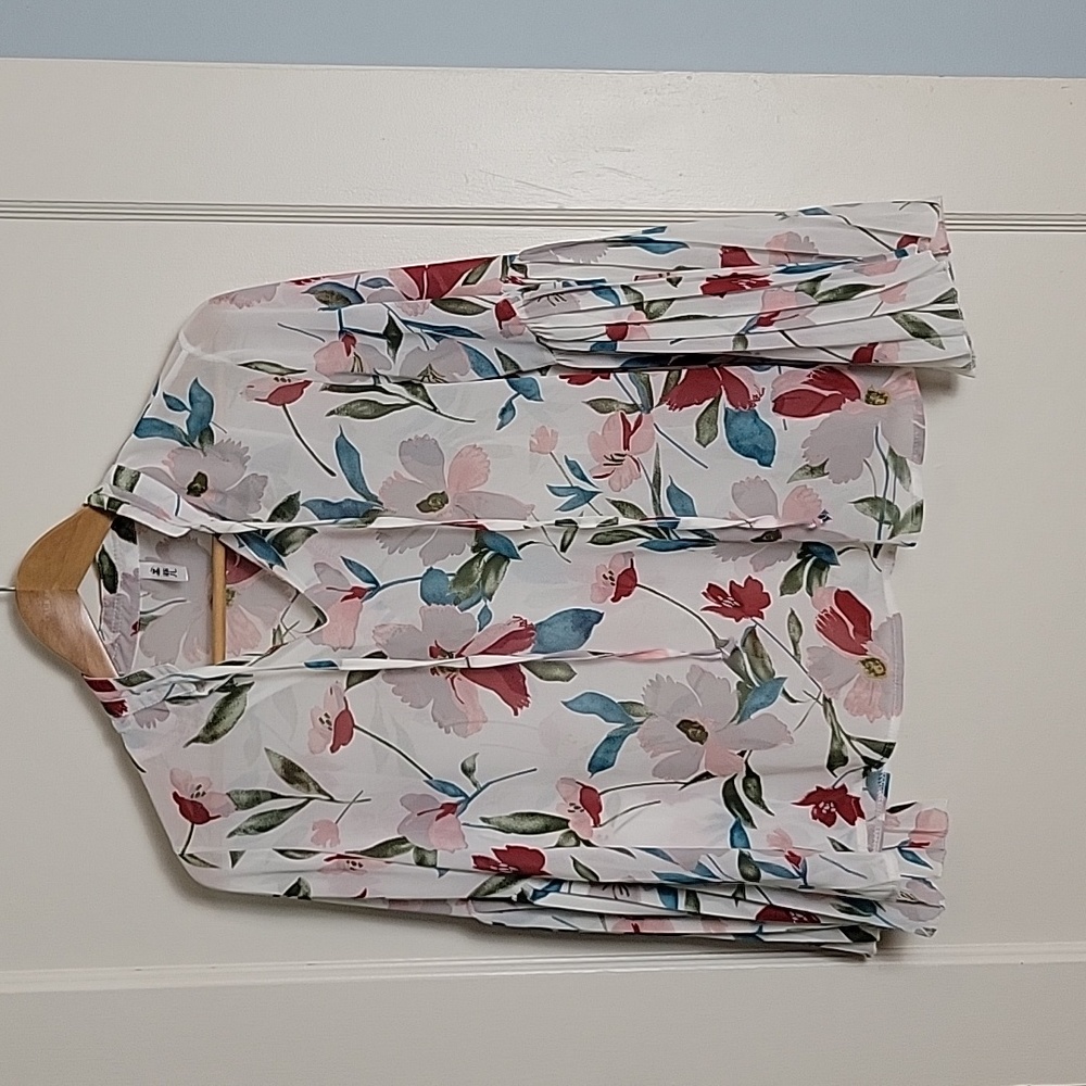 Sheer Floral Print Blouse - Picture 8 of 13